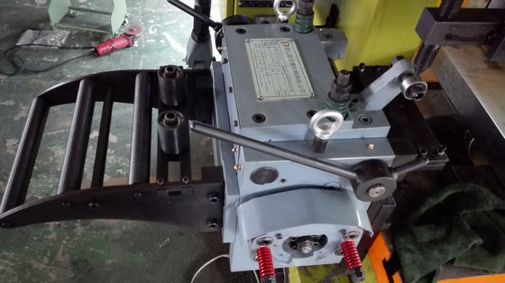 20 Mm Medicine Cap Diameter Coil Feeding Line Utilizing Yaskawa Or Mitsubishi Servo Motor and 200 Ton Pressure Ensuring Manufacturing