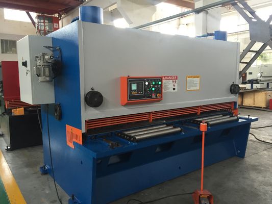 Sheet Metal Guillotine Shearing Machine CNC Hydraulic Shearing Machine with Backgauge 600 Mm Rexroth Valve providing and Metal Cutting