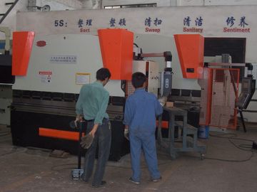 Metal Frame Cnc Sheet Metal Brake Machine 125 Ton 2500mm/3200mm/4000mm