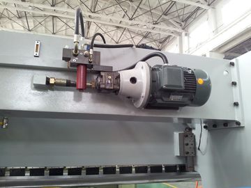 200 Ton CNC Press Brake Machine To Bend Different Angle W 2145 Mm H 2960 Mm