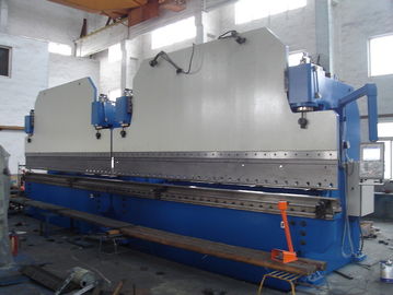 Two CNC Cnc Hydraulic Press Brake 320 Ton 7 M For Bending 14 Meters Workpiece